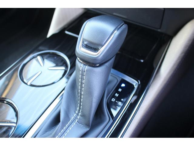 クラウンハイブリッド Ｇ　禁煙車　純正８インチナビ　ビルトインＥＴＣ２．０　バックカメラ　ブラインドスポットモニター　レーダークルーズ　マイコンプリセットドライビングポジションシステム　シートヒーター　クリアランスソナー（60枚目）