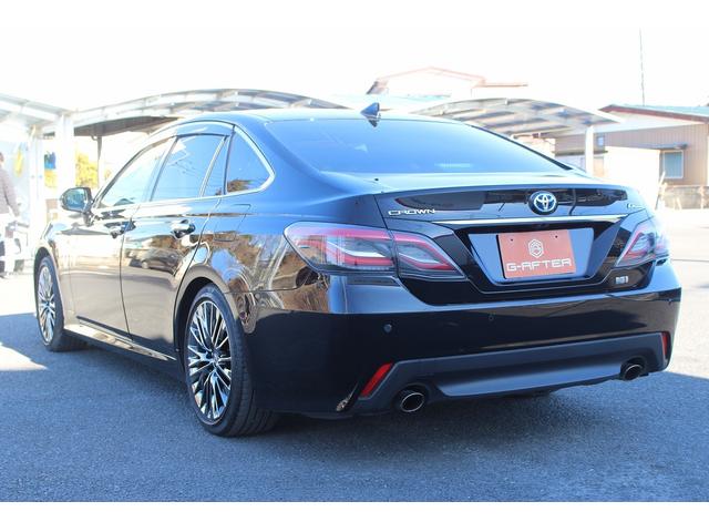 クラウンハイブリッド Ｇ－エグゼクティブ　禁煙車　純正１２．３インチナビ　ビルトインＥＴＣ２．０　ブラック革シート　シートヒーター　シートベンチレーション　ブラインドスポットモニター　デジタルインナーミラー　レーダークルーズ　オートホールド（13枚目）