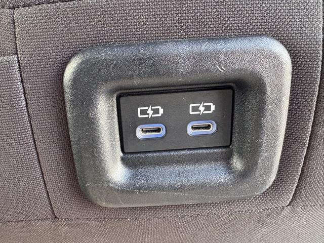 シエンタ ハイブリッドＧ　両側電動スライドドア　禁煙車　純正８インチディスプレイオーディオ　バックカメラ　レーダークルーズコントロール　ブラインドスポットモニター　ＬＥＤヘッドライト　オートハイビーム　Ｂｌｕｅｔｏｏｔｈ接続（5枚目）