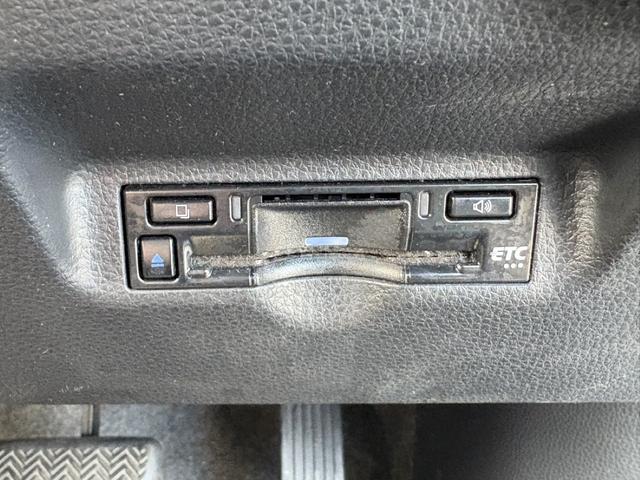 シエンタ ハイブリッドＧ　両側電動スライドドア　禁煙車　純正８インチディスプレイオーディオ　バックカメラ　レーダークルーズコントロール　ブラインドスポットモニター　ＬＥＤヘッドライト　オートハイビーム　Ｂｌｕｅｔｏｏｔｈ接続（6枚目）