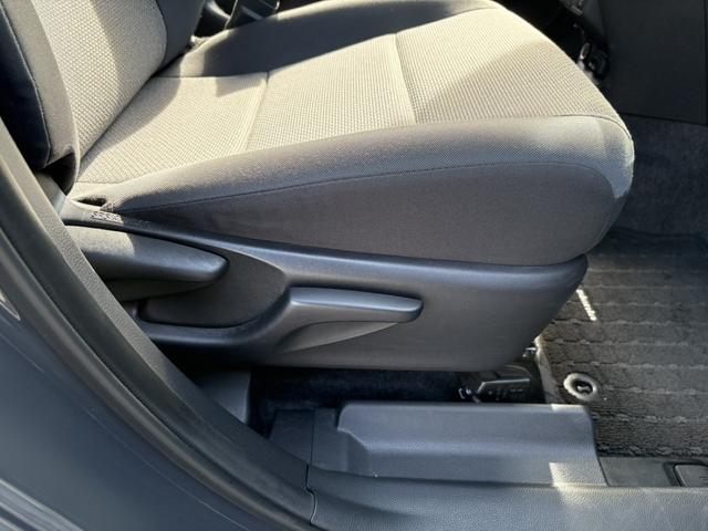 シエンタ ハイブリッドＧ　両側電動スライドドア　禁煙車　純正８インチディスプレイオーディオ　バックカメラ　レーダークルーズコントロール　ブラインドスポットモニター　ＬＥＤヘッドライト　オートハイビーム　Ｂｌｕｅｔｏｏｔｈ接続（32枚目）