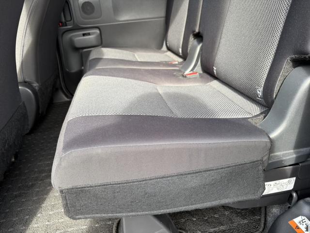 シエンタ ハイブリッドＧ　両側電動スライドドア　禁煙車　純正８インチディスプレイオーディオ　バックカメラ　レーダークルーズコントロール　ブラインドスポットモニター　ＬＥＤヘッドライト　オートハイビーム　Ｂｌｕｅｔｏｏｔｈ接続（35枚目）