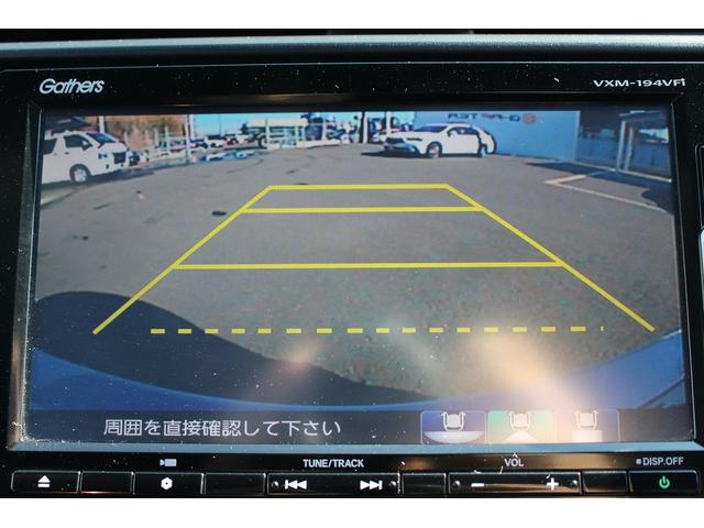 シビック ハッチバック　ホンダセンシング　６ＭＴ　社外ナビ　フルセグ　衝突軽減ブレーキ　レーダークルーズコントロール　シートヒーター　ホンダセンシング　ＬＥＤヘッドライト　フォグライト　ＥＴＣ　純正アルミホイール　スマートキー　電動格納ミラー（3枚目）