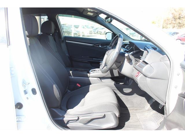 シビック ハッチバック　ホンダセンシング　６ＭＴ　社外ナビ　フルセグ　衝突軽減ブレーキ　レーダークルーズコントロール　シートヒーター　ホンダセンシング　ＬＥＤヘッドライト　フォグライト　ＥＴＣ　純正アルミホイール　スマートキー　電動格納ミラー（43枚目）