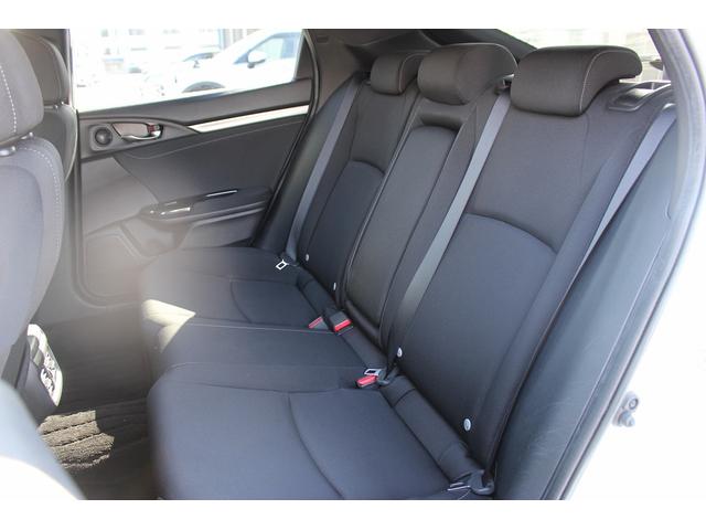 シビック ハッチバック　ホンダセンシング　６ＭＴ　社外ナビ　フルセグ　衝突軽減ブレーキ　レーダークルーズコントロール　シートヒーター　ホンダセンシング　ＬＥＤヘッドライト　フォグライト　ＥＴＣ　純正アルミホイール　スマートキー　電動格納ミラー（46枚目）