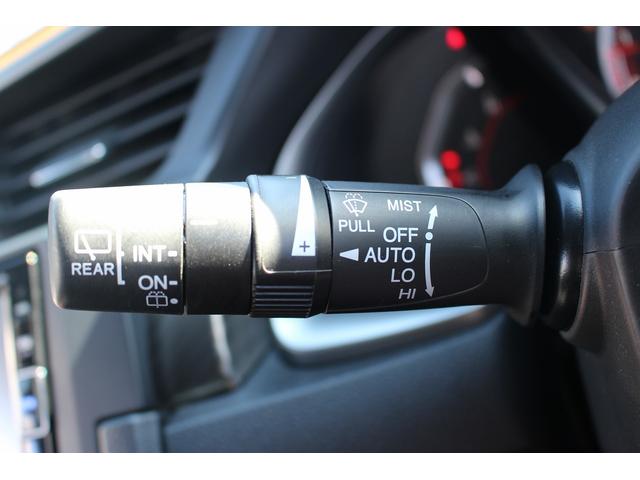 シビック ハッチバック　ホンダセンシング　６ＭＴ　社外ナビ　フルセグ　衝突軽減ブレーキ　レーダークルーズコントロール　シートヒーター　ホンダセンシング　ＬＥＤヘッドライト　フォグライト　ＥＴＣ　純正アルミホイール　スマートキー　電動格納ミラー（51枚目）