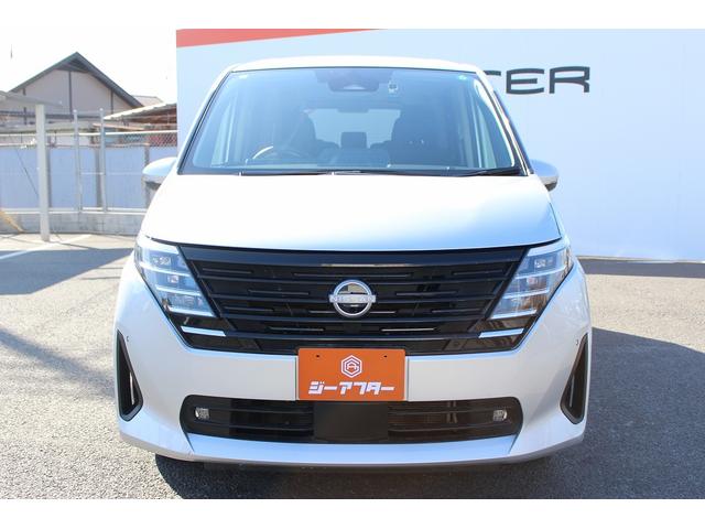 セレナ ＸＶ　禁煙車　ハンズフリー両側電動スライドドア　プロパイロット　バックカメラ　ナビ　ブラインドスポットモニター　フロントフォグ　ＥＴＣ　ＵＳＢタイプＣ電源ソケット　パーソナルテーブル（8枚目）