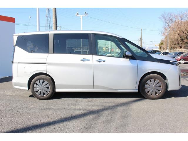 セレナ ＸＶ　禁煙車　ハンズフリー両側電動スライドドア　プロパイロット　バックカメラ　ナビ　ブラインドスポットモニター　フロントフォグ　ＥＴＣ　ＵＳＢタイプＣ電源ソケット　パーソナルテーブル（9枚目）