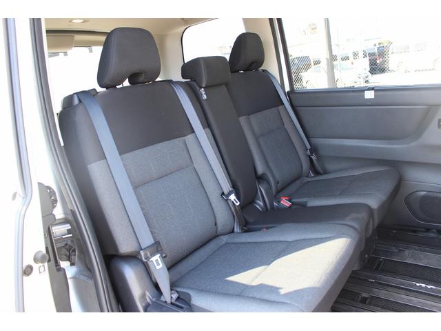 セレナ ＸＶ　禁煙車　ハンズフリー両側電動スライドドア　プロパイロット　バックカメラ　ナビ　ブラインドスポットモニター　フロントフォグ　ＥＴＣ　ＵＳＢタイプＣ電源ソケット　パーソナルテーブル（16枚目）