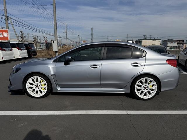 ＷＲＸ ＳＴＩ ＳＴＩ　タイプＳ　禁煙車　ワンオーナー　６速ＭＴ　フジツボマフラー　純正８インチナビ　フルセグ　バックカメラ　ハーフレザー　パワーシート　ＥＴＣ　Ｂｌｕｅｔｏｏｔｈ接続　ＳＴＩフルエアロ　ブラインドスポットモニター（11枚目）