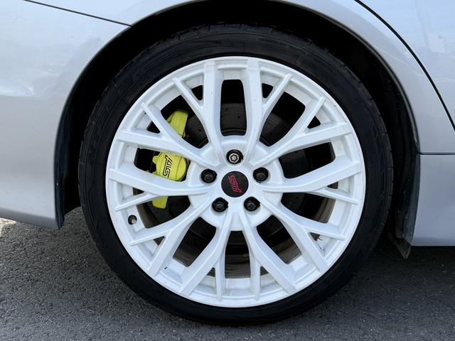 ＷＲＸ ＳＴＩ ＳＴＩ　タイプＳ　禁煙車　ワンオーナー　６速ＭＴ　フジツボマフラー　純正８インチナビ　フルセグ　バックカメラ　ハーフレザー　パワーシート　ＥＴＣ　Ｂｌｕｅｔｏｏｔｈ接続　ＳＴＩフルエアロ　ブラインドスポットモニター（31枚目）