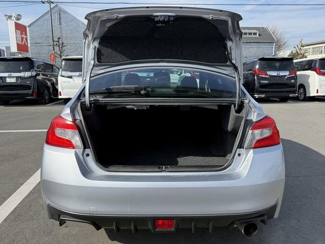 ＷＲＸ ＳＴＩ ＳＴＩ　タイプＳ　禁煙車　ワンオーナー　６速ＭＴ　フジツボマフラー　純正８インチナビ　フルセグ　バックカメラ　ハーフレザー　パワーシート　ＥＴＣ　Ｂｌｕｅｔｏｏｔｈ接続　ＳＴＩフルエアロ　ブラインドスポットモニター（39枚目）