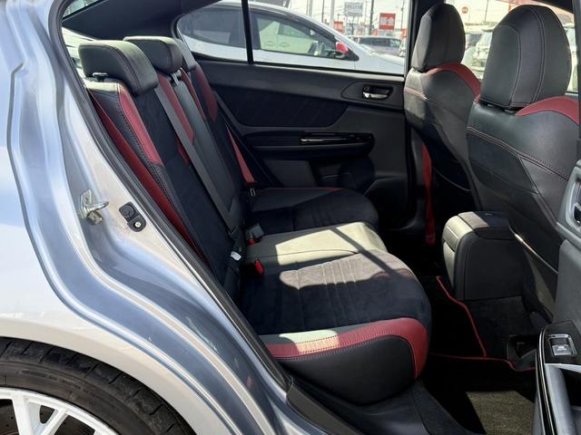 ＷＲＸ ＳＴＩ ＳＴＩ　タイプＳ　禁煙車　ワンオーナー　６速ＭＴ　フジツボマフラー　純正８インチナビ　フルセグ　バックカメラ　ハーフレザー　パワーシート　ＥＴＣ　Ｂｌｕｅｔｏｏｔｈ接続　ＳＴＩフルエアロ　ブラインドスポットモニター（42枚目）