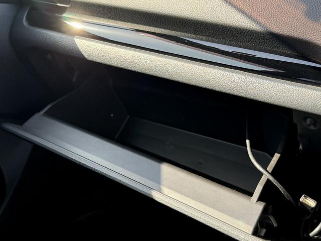 ＷＲＸ ＳＴＩ ＳＴＩ　タイプＳ　禁煙車　ワンオーナー　６速ＭＴ　フジツボマフラー　純正８インチナビ　フルセグ　バックカメラ　ハーフレザー　パワーシート　ＥＴＣ　Ｂｌｕｅｔｏｏｔｈ接続　ＳＴＩフルエアロ　ブラインドスポットモニター（62枚目）