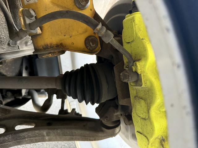 ＷＲＸ ＳＴＩ ＳＴＩ　タイプＳ　禁煙車　ワンオーナー　６速ＭＴ　フジツボマフラー　純正８インチナビ　フルセグ　バックカメラ　ハーフレザー　パワーシート　ＥＴＣ　Ｂｌｕｅｔｏｏｔｈ接続　ＳＴＩフルエアロ　ブラインドスポットモニター（66枚目）