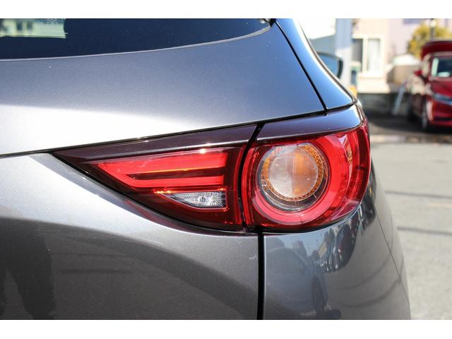 ＣＸ－５ ＸＤ　シルクベージュセレクション　禁煙車　純正８インチナビ　ＢＯＳＥサウンド　白革シート　フルセグ　３６０度カメラ　スマートブレーキサポート　シートヒーター　ステアリングヒーター　パワーシート　Ｂｌｕｅｔｏｏｔｈ接続　ＵＳＢ端子（20枚目）