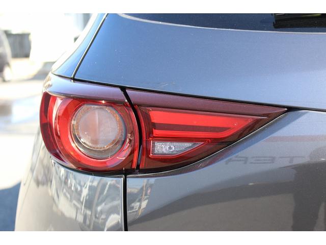 ＣＸ－５ ＸＤ　シルクベージュセレクション　禁煙車　純正８インチナビ　ＢＯＳＥサウンド　白革シート　フルセグ　３６０度カメラ　スマートブレーキサポート　シートヒーター　ステアリングヒーター　パワーシート　Ｂｌｕｅｔｏｏｔｈ接続　ＵＳＢ端子（21枚目）
