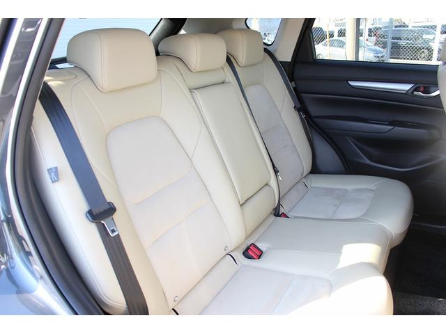 ＣＸ－５ ＸＤ　シルクベージュセレクション　禁煙車　純正８インチナビ　ＢＯＳＥサウンド　白革シート　フルセグ　３６０度カメラ　スマートブレーキサポート　シートヒーター　ステアリングヒーター　パワーシート　Ｂｌｕｅｔｏｏｔｈ接続　ＵＳＢ端子（42枚目）