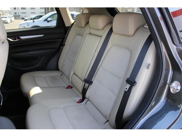 ＣＸ－５ ＸＤ　シルクベージュセレクション　禁煙車　純正８インチナビ　ＢＯＳＥサウンド　白革シート　フルセグ　３６０度カメラ　スマートブレーキサポート　シートヒーター　ステアリングヒーター　パワーシート　Ｂｌｕｅｔｏｏｔｈ接続　ＵＳＢ端子（44枚目）