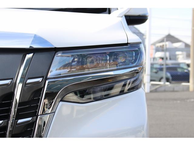 アルファード ２．５Ｇ　禁煙車　衝突軽減ブレーキ　両側電動スライドドア　白革シート　アダクティブクルーズコントロール　レーンキープ　シートエアコン　シートヒーター　メモリー付パワーシート　電動リアゲート　クリアランスソナー（11枚目）