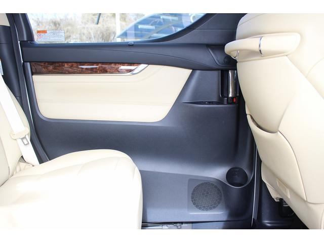 アルファード ２．５Ｇ　禁煙車　衝突軽減ブレーキ　両側電動スライドドア　白革シート　アダクティブクルーズコントロール　レーンキープ　シートエアコン　シートヒーター　メモリー付パワーシート　電動リアゲート　クリアランスソナー（38枚目）