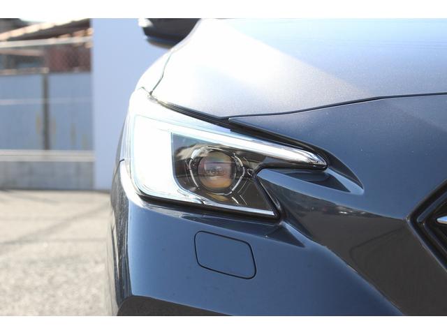 レヴォーグ ＳＴＩスポーツ　ＥＸ　禁煙車　サンルーフ　スマートリアビューミラー　本革シート　アイサイトＸ　純正１１．６インチナビ　フルセグ　フロントサイドバックカメラ　衝突軽減　クリアランスソアー　電動リアゲート　パワーシート　ＥＴＣ（19枚目）