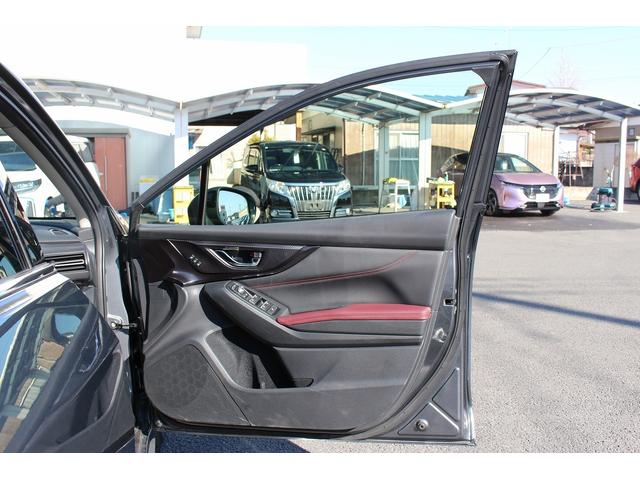 レヴォーグ ＳＴＩスポーツ　ＥＸ　禁煙車　サンルーフ　スマートリアビューミラー　本革シート　アイサイトＸ　純正１１．６インチナビ　フルセグ　フロントサイドバックカメラ　衝突軽減　クリアランスソアー　電動リアゲート　パワーシート　ＥＴＣ（31枚目）