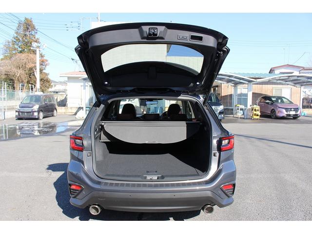 レヴォーグ ＳＴＩスポーツ　ＥＸ　禁煙車　サンルーフ　スマートリアビューミラー　本革シート　アイサイトＸ　純正１１．６インチナビ　フルセグ　フロントサイドバックカメラ　衝突軽減　クリアランスソアー　電動リアゲート　パワーシート　ＥＴＣ（33枚目）