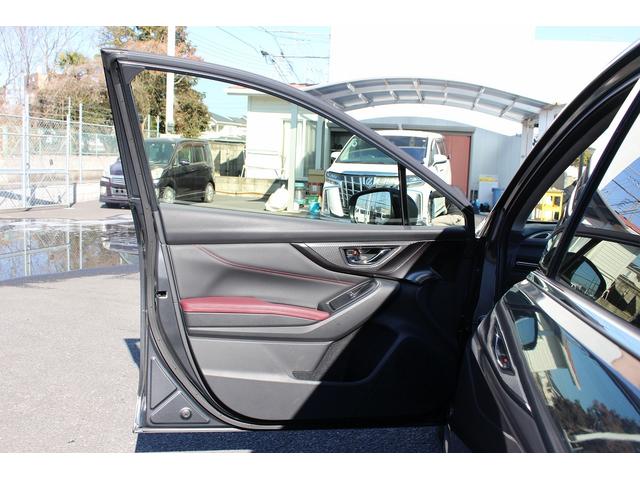 レヴォーグ ＳＴＩスポーツ　ＥＸ　禁煙車　サンルーフ　スマートリアビューミラー　本革シート　アイサイトＸ　純正１１．６インチナビ　フルセグ　フロントサイドバックカメラ　衝突軽減　クリアランスソアー　電動リアゲート　パワーシート　ＥＴＣ（38枚目）