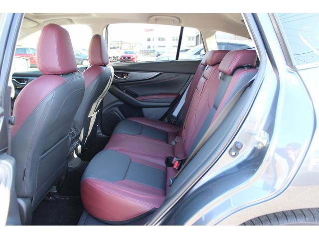 レヴォーグ ＳＴＩスポーツ　ＥＸ　禁煙車　サンルーフ　スマートリアビューミラー　本革シート　アイサイトＸ　純正１１．６インチナビ　フルセグ　フロントサイドバックカメラ　衝突軽減　クリアランスソアー　電動リアゲート　パワーシート　ＥＴＣ（43枚目）