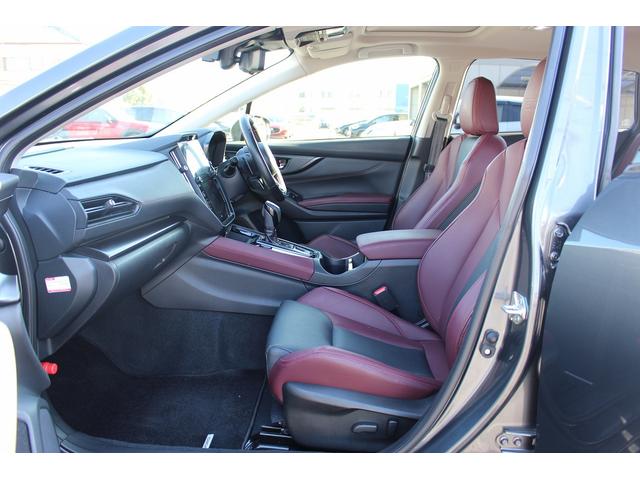 レヴォーグ ＳＴＩスポーツ　ＥＸ　禁煙車　サンルーフ　スマートリアビューミラー　本革シート　アイサイトＸ　純正１１．６インチナビ　フルセグ　フロントサイドバックカメラ　衝突軽減　クリアランスソアー　電動リアゲート　パワーシート　ＥＴＣ（45枚目）