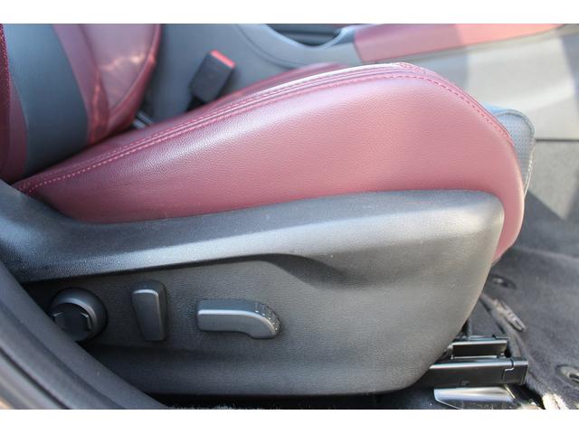 レヴォーグ ＳＴＩスポーツ　ＥＸ　禁煙車　サンルーフ　スマートリアビューミラー　本革シート　アイサイトＸ　純正１１．６インチナビ　フルセグ　フロントサイドバックカメラ　衝突軽減　クリアランスソアー　電動リアゲート　パワーシート　ＥＴＣ（56枚目）