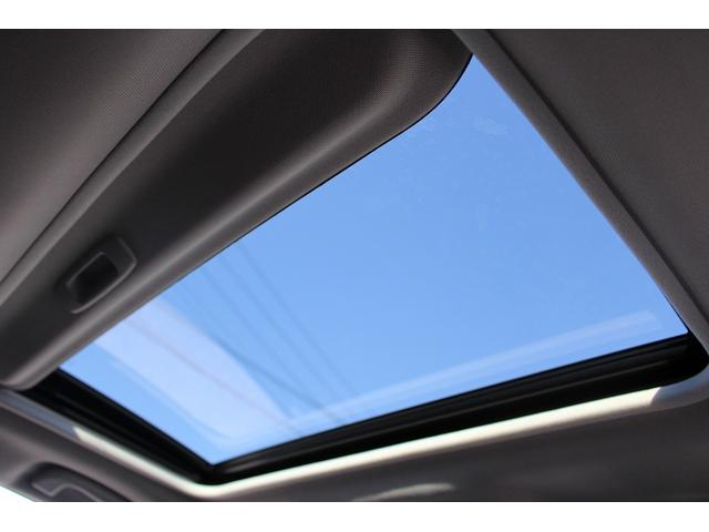 レヴォーグ ＳＴＩスポーツ　ＥＸ　禁煙車　サンルーフ　スマートリアビューミラー　本革シート　アイサイトＸ　純正１１．６インチナビ　フルセグ　フロントサイドバックカメラ　衝突軽減　クリアランスソアー　電動リアゲート　パワーシート　ＥＴＣ（68枚目）