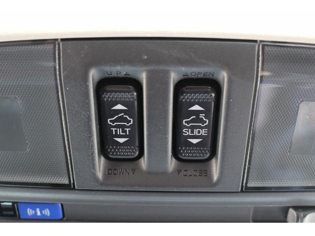 レヴォーグ ＳＴＩスポーツ　ＥＸ　禁煙車　サンルーフ　スマートリアビューミラー　本革シート　アイサイトＸ　純正１１．６インチナビ　フルセグ　フロントサイドバックカメラ　衝突軽減　クリアランスソアー　電動リアゲート　パワーシート　ＥＴＣ（72枚目）