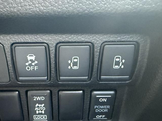 エルグランド ２５０ハイウェイスターＳ　純正ナビ　衝突軽減ブレーキ　両側電動スライドドア　バックカメラ　アダクティブクルーズコントロール　ハーフレザー　ＥＴＣ　ブラインドスポットモニター　クリアランスソナー　Ｂｌｕｅｔｏｏｔｈ　純正１８ＡＷ（5枚目）