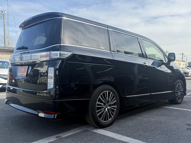 エルグランド ２５０ハイウェイスターＳ　純正ナビ　衝突軽減ブレーキ　両側電動スライドドア　バックカメラ　アダクティブクルーズコントロール　ハーフレザー　ＥＴＣ　ブラインドスポットモニター　クリアランスソナー　Ｂｌｕｅｔｏｏｔｈ　純正１８ＡＷ（11枚目）