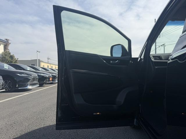 エルグランド ２５０ハイウェイスターＳ　純正ナビ　衝突軽減ブレーキ　両側電動スライドドア　バックカメラ　アダクティブクルーズコントロール　ハーフレザー　ＥＴＣ　ブラインドスポットモニター　クリアランスソナー　Ｂｌｕｅｔｏｏｔｈ　純正１８ＡＷ（37枚目）