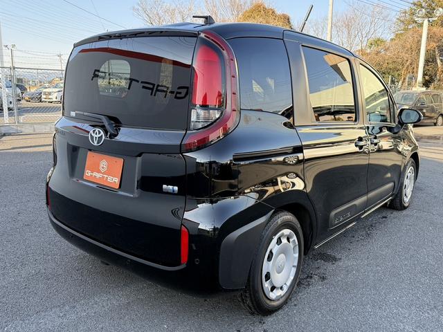 シエンタ ハイブリッドＧ　両側電動　禁煙車　純正インチディスプレイオーディオ　バックカメラ　レーダークルーズコントロール　ＡＣ１００Ｖ電源　ＥＴＣ　ブラインドスポットモニター　ＬＥＤヘッドライト　Ｂｌｕｅｔｏｏｔｈ接続（11枚目）