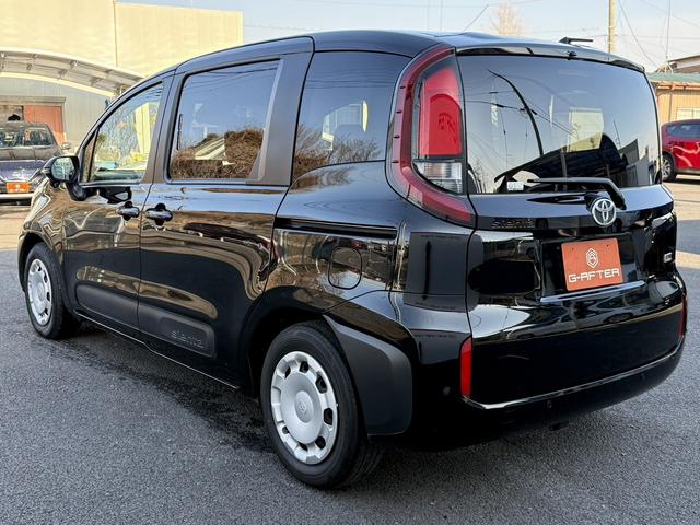 シエンタ ハイブリッドＧ　両側電動　禁煙車　純正インチディスプレイオーディオ　バックカメラ　レーダークルーズコントロール　ＡＣ１００Ｖ電源　ＥＴＣ　ブラインドスポットモニター　ＬＥＤヘッドライト　Ｂｌｕｅｔｏｏｔｈ接続（13枚目）