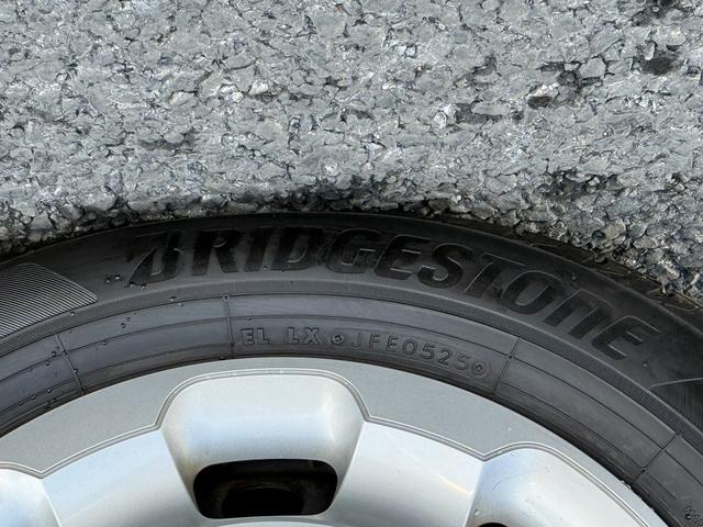 シエンタ ハイブリッドＧ　両側電動　禁煙車　純正インチディスプレイオーディオ　バックカメラ　レーダークルーズコントロール　ＡＣ１００Ｖ電源　ＥＴＣ　ブラインドスポットモニター　ＬＥＤヘッドライト　Ｂｌｕｅｔｏｏｔｈ接続（28枚目）