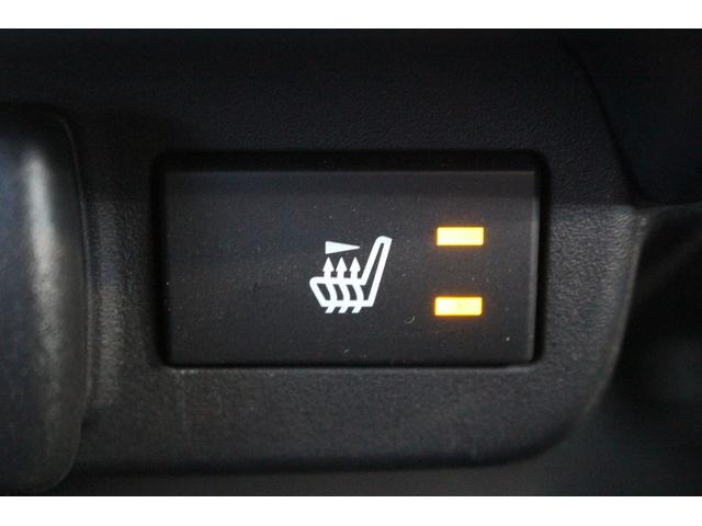 レヴォーグ ＳＴＩスポーツＲ　ＥＸ　禁煙車　４ＷＤ　純正１１．２インチナビ付ディスプレイオーディオ　赤革シート　フルセグ　アイサイト　バックカメラ　シートヒーター　電動リアゲート　アダプティブクルーズコントロール　ＥＴＣ（7枚目）