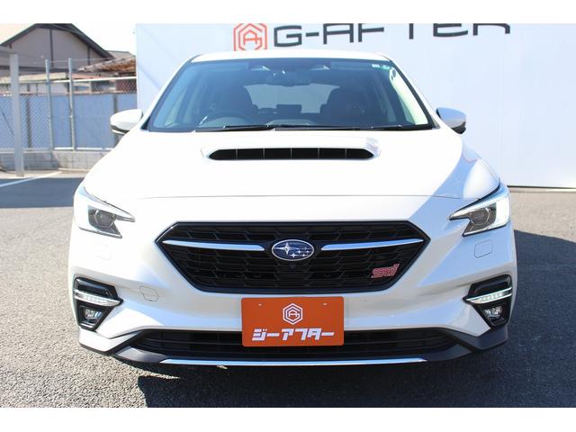 レヴォーグ ＳＴＩスポーツＲ　ＥＸ　禁煙車　４ＷＤ　純正１１．２インチナビ付ディスプレイオーディオ　赤革シート　フルセグ　アイサイト　バックカメラ　シートヒーター　電動リアゲート　アダプティブクルーズコントロール　ＥＴＣ（8枚目）
