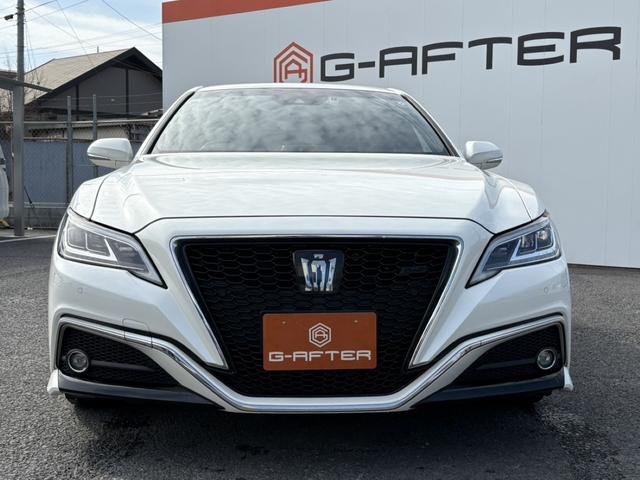 クラウンハイブリッド ＲＳアドバンス　サンルーフ　温冷機能付き黒革シート　禁煙車　デジタルインナーミラー　メーカーナビ　バックカメラ　フルセグＴＶ　レーダークルーズコントロール　ヘッドアップディスプレイ　ステアリングヒーター　ＥＴＣ（8枚目）