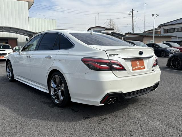 クラウンハイブリッド ＲＳアドバンス　サンルーフ　温冷機能付き黒革シート　禁煙車　デジタルインナーミラー　メーカーナビ　バックカメラ　フルセグＴＶ　レーダークルーズコントロール　ヘッドアップディスプレイ　ステアリングヒーター　ＥＴＣ（13枚目）