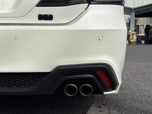 クラウンハイブリッド ＲＳアドバンス　サンルーフ　温冷機能付き黒革シート　禁煙車　デジタルインナーミラー　メーカーナビ　バックカメラ　フルセグＴＶ　レーダークルーズコントロール　ヘッドアップディスプレイ　ステアリングヒーター　ＥＴＣ（25枚目）