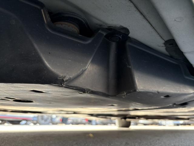 クラウンハイブリッド ＲＳアドバンス　サンルーフ　温冷機能付き黒革シート　禁煙車　デジタルインナーミラー　メーカーナビ　バックカメラ　フルセグＴＶ　レーダークルーズコントロール　ヘッドアップディスプレイ　ステアリングヒーター　ＥＴＣ（68枚目）