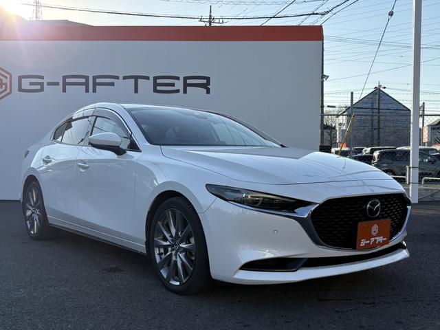 ＭＡＺＤＡ３セダン ＸＤ　Ｌパッケージ　禁煙車　全周囲カメラ　温熱機能付き黒革シート　メーカー８．８インチナビ　フルセグＴＶ　レーダークルーズコントロール　ブラインドスポットモニター　ヘッドアップディスプレイ　ステアリングヒーター　ＥＴＣ（9枚目）