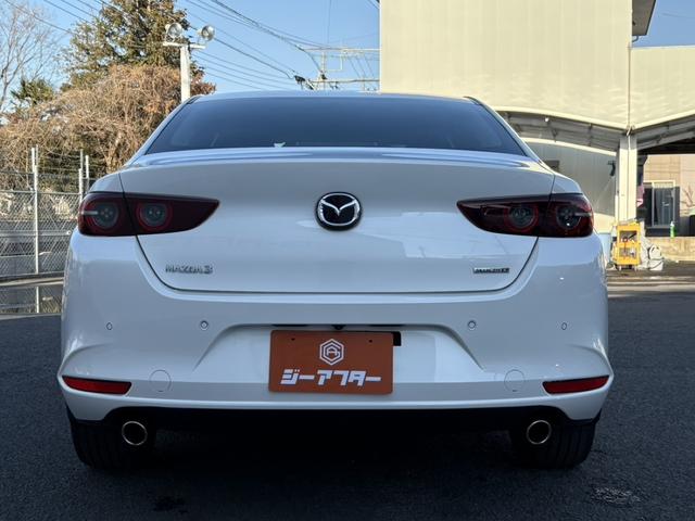 ＭＡＺＤＡ３セダン ＸＤ　Ｌパッケージ　禁煙車　全周囲カメラ　温熱機能付き黒革シート　メーカー８．８インチナビ　フルセグＴＶ　レーダークルーズコントロール　ブラインドスポットモニター　ヘッドアップディスプレイ　ステアリングヒーター　ＥＴＣ（12枚目）