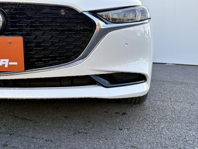 ＭＡＺＤＡ３セダン ＸＤ　Ｌパッケージ　禁煙車　全周囲カメラ　温熱機能付き黒革シート　メーカー８．８インチナビ　フルセグＴＶ　レーダークルーズコントロール　ブラインドスポットモニター　ヘッドアップディスプレイ　ステアリングヒーター　ＥＴＣ（20枚目）