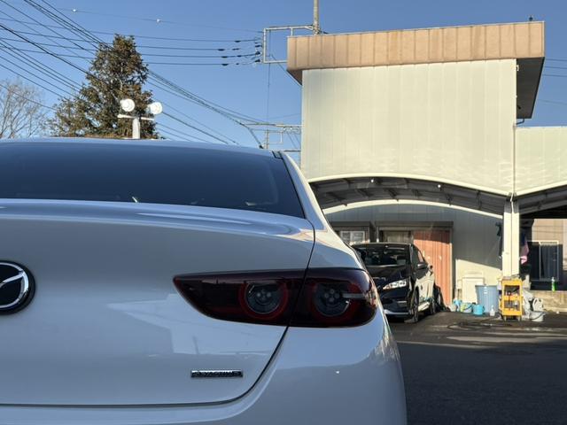 ＭＡＺＤＡ３セダン ＸＤ　Ｌパッケージ　禁煙車　全周囲カメラ　温熱機能付き黒革シート　メーカー８．８インチナビ　フルセグＴＶ　レーダークルーズコントロール　ブラインドスポットモニター　ヘッドアップディスプレイ　ステアリングヒーター　ＥＴＣ（24枚目）